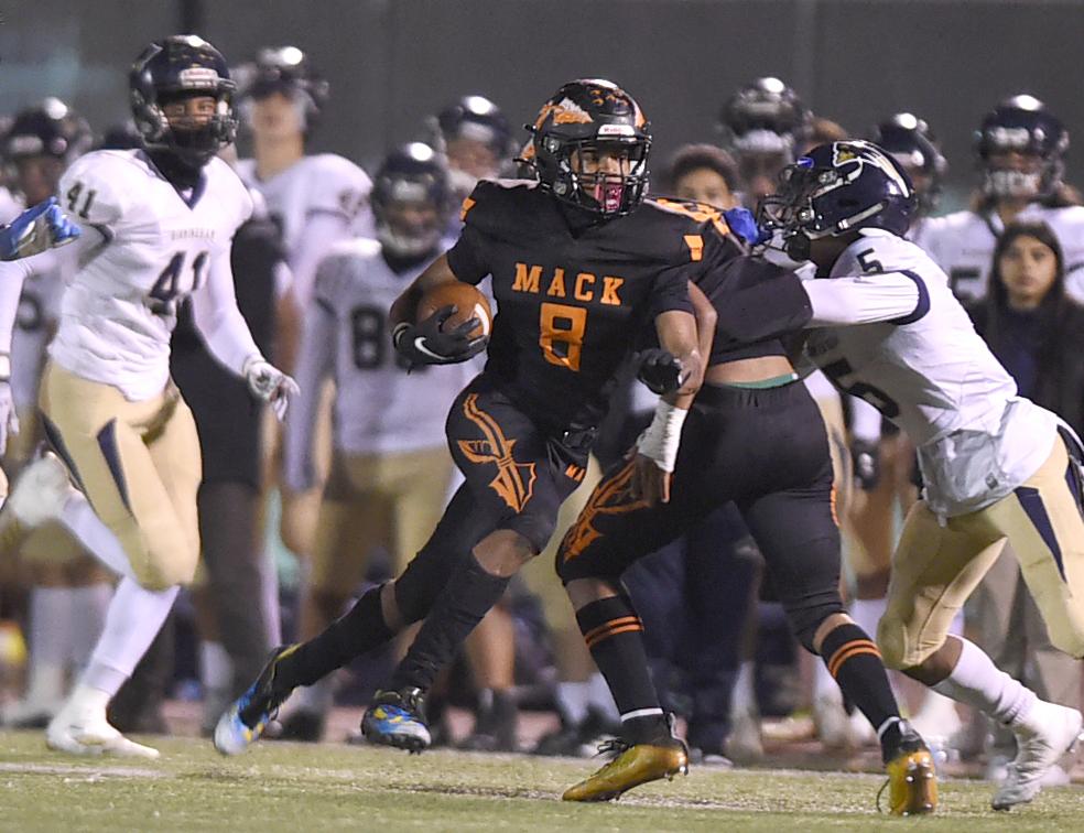 High school football 7 from McClymonds sign national letters of intent