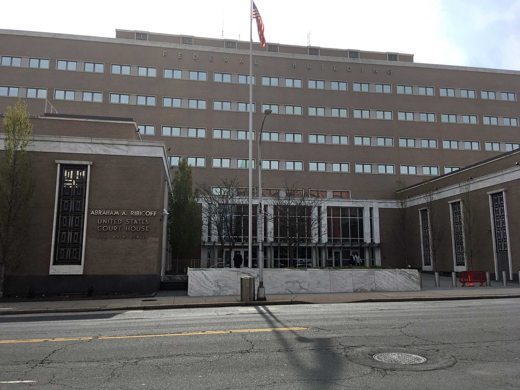 Prosecutors: Waterbury man gets 2 years in prison for role in drug ring - Vimarsana News