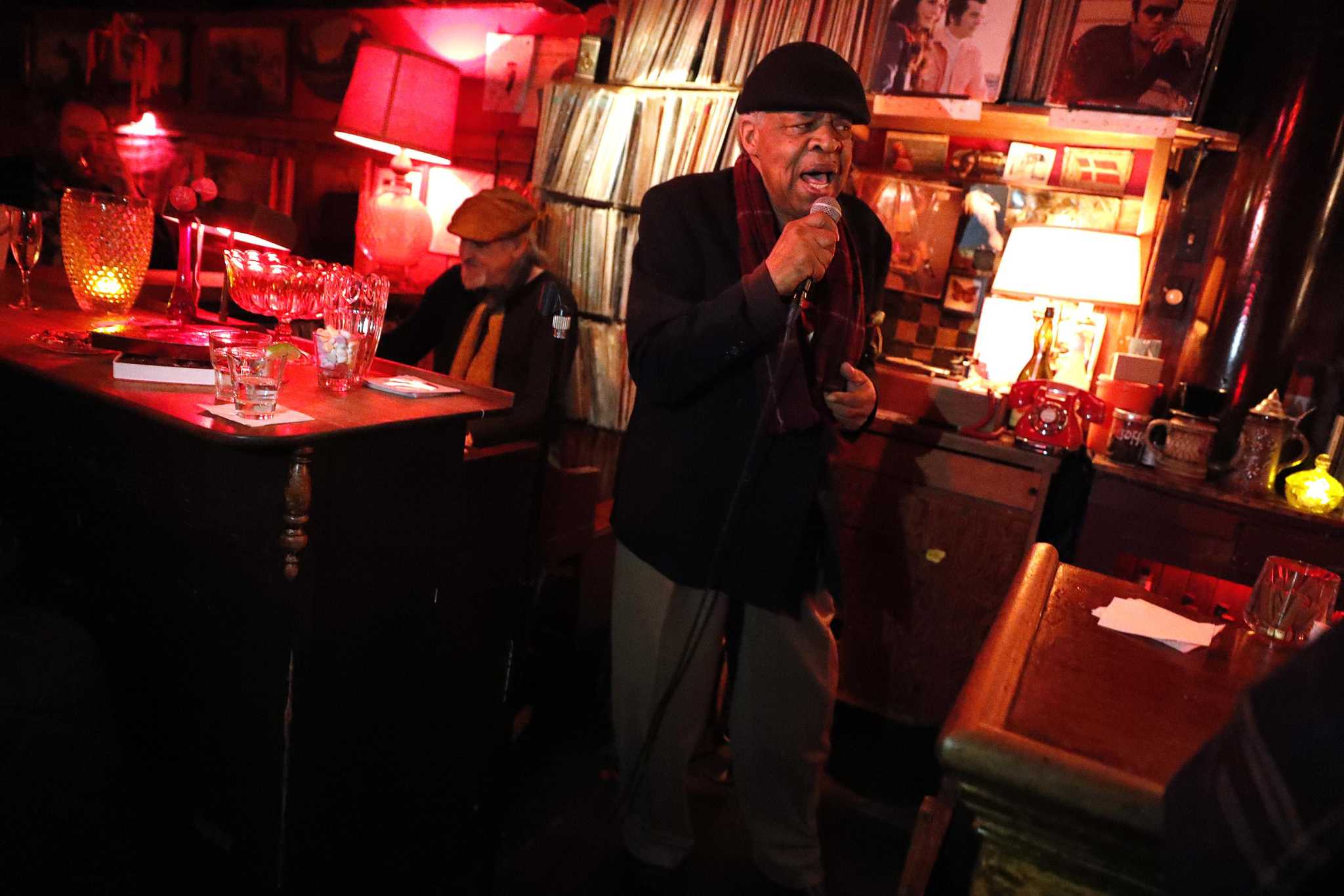 Freddie Hughes, Oakland singer with talent on par with the legends of soul, dies at 78 - Vimarsana News