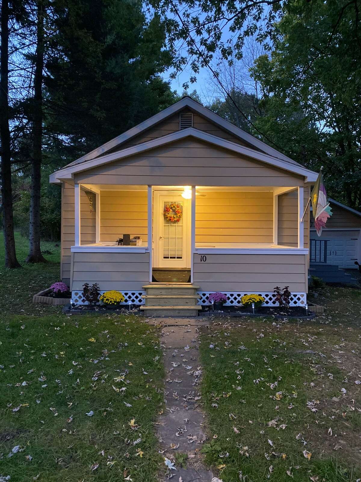 House of the Week Bungalow in Voorheesville