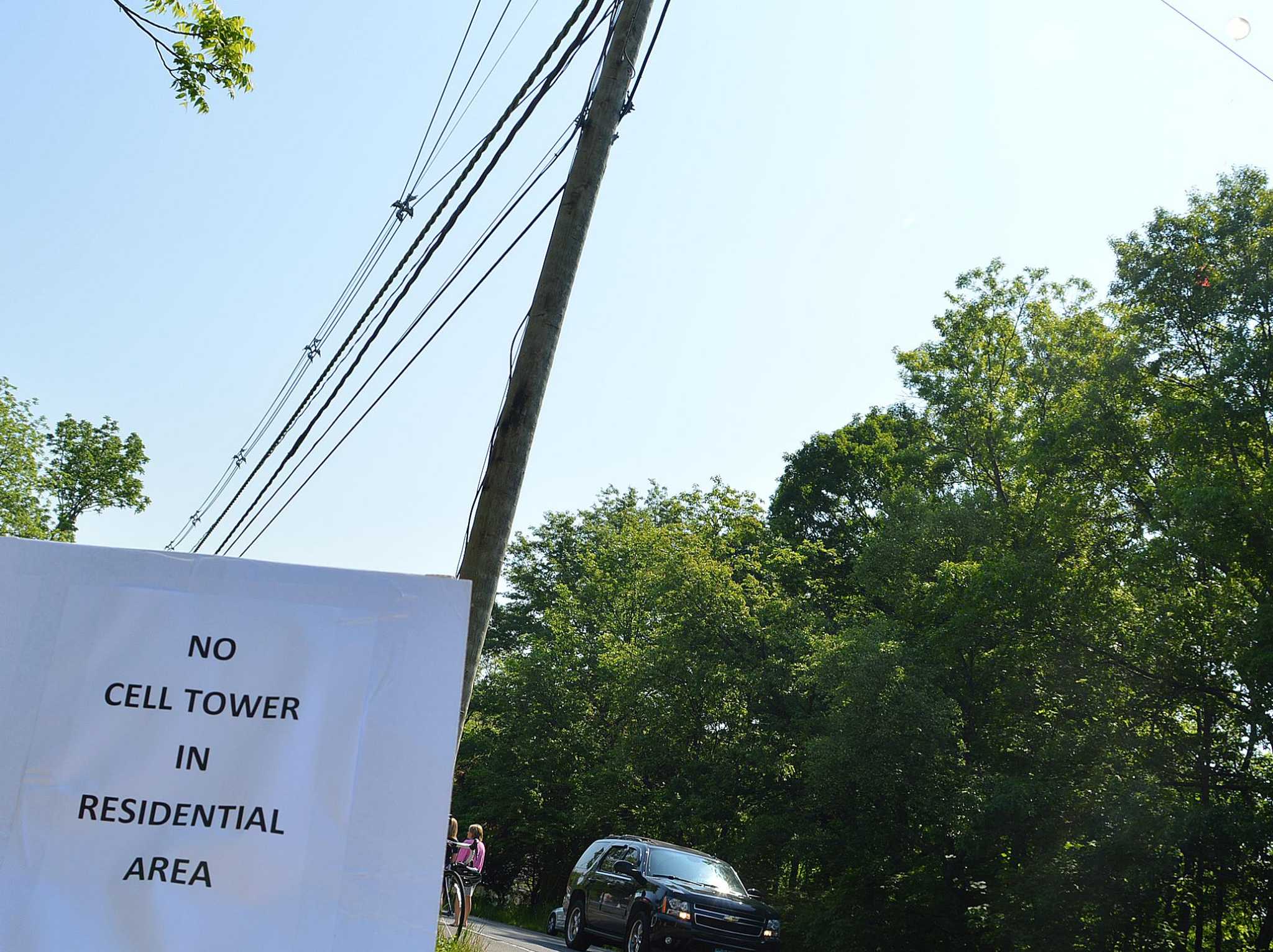 Westport residents cite wetlands, proximity to houses as cell tower concerns - Vimarsana News