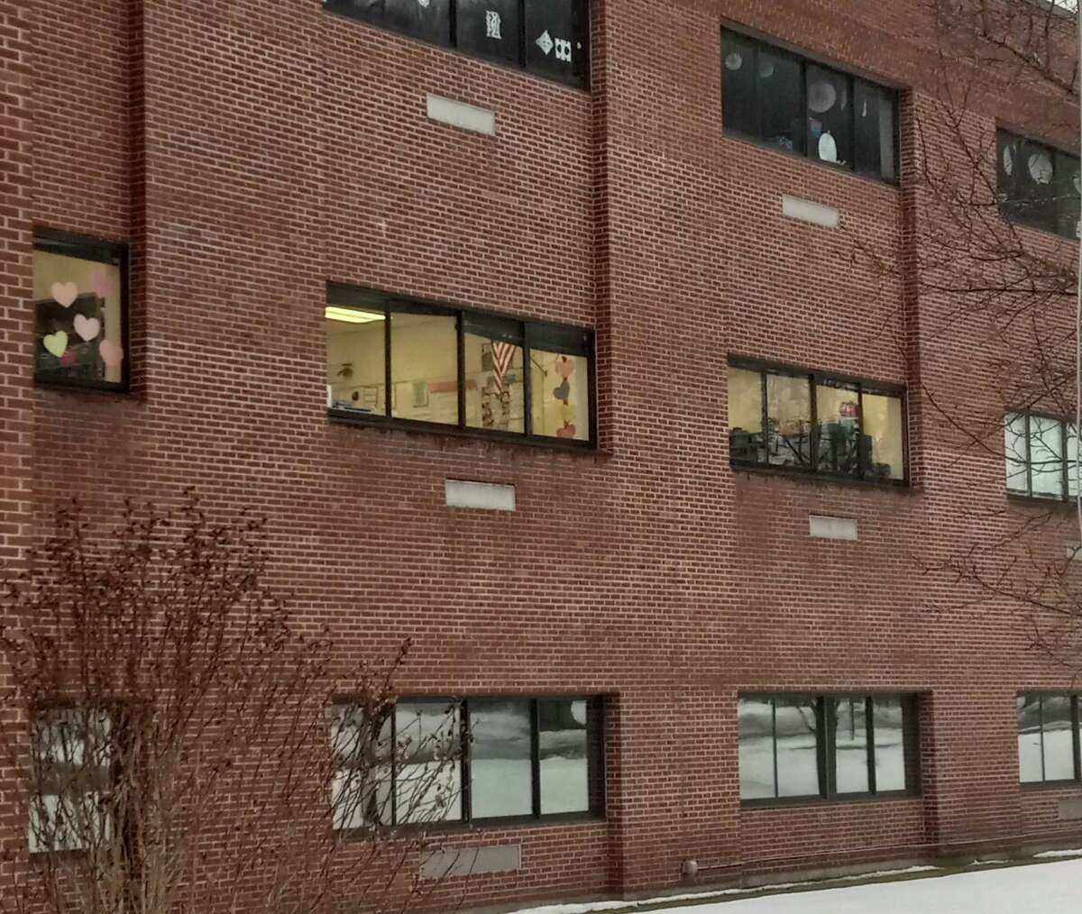 Pearson School could get air conditioning as Winsted finds ways to