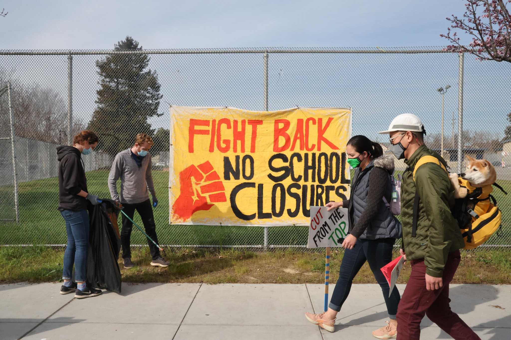 After emotional debate, Oakland school board votes to close schools - Vimarsana News