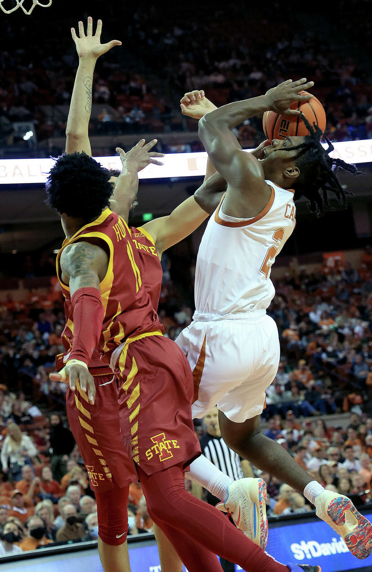 AUSTIN, TEXAS - FEBRUARY 05: Marcus Carr #2 of the Texas Longhorns leaps to the basket against the Iowa State Cyclones at the Frank Erwin Center on February 05, 2022 in Austin, Texas. (Photo by Chris Covatta/Getty Images)