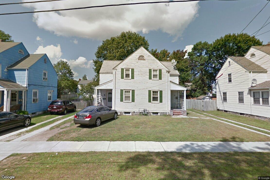 Duplex sells in New London for 175,000