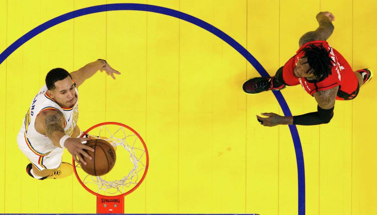 Warriors Juan Toscano-Anderson holds his own in NBA Slam Dunk