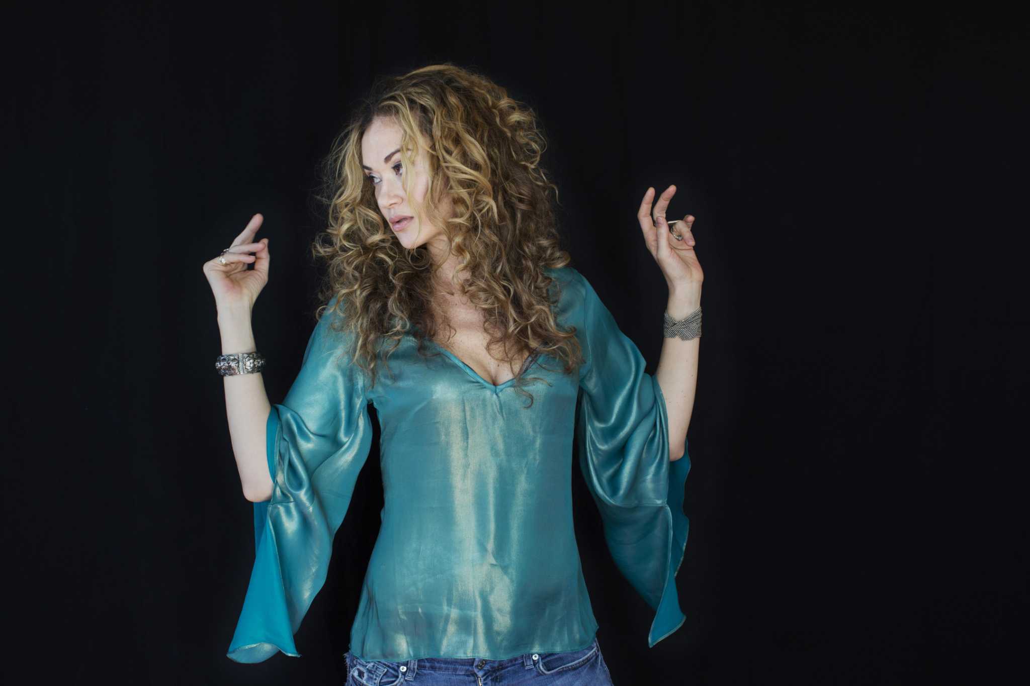 Singersongwriter Dana Fuchs to bring her roughedged blues to Old