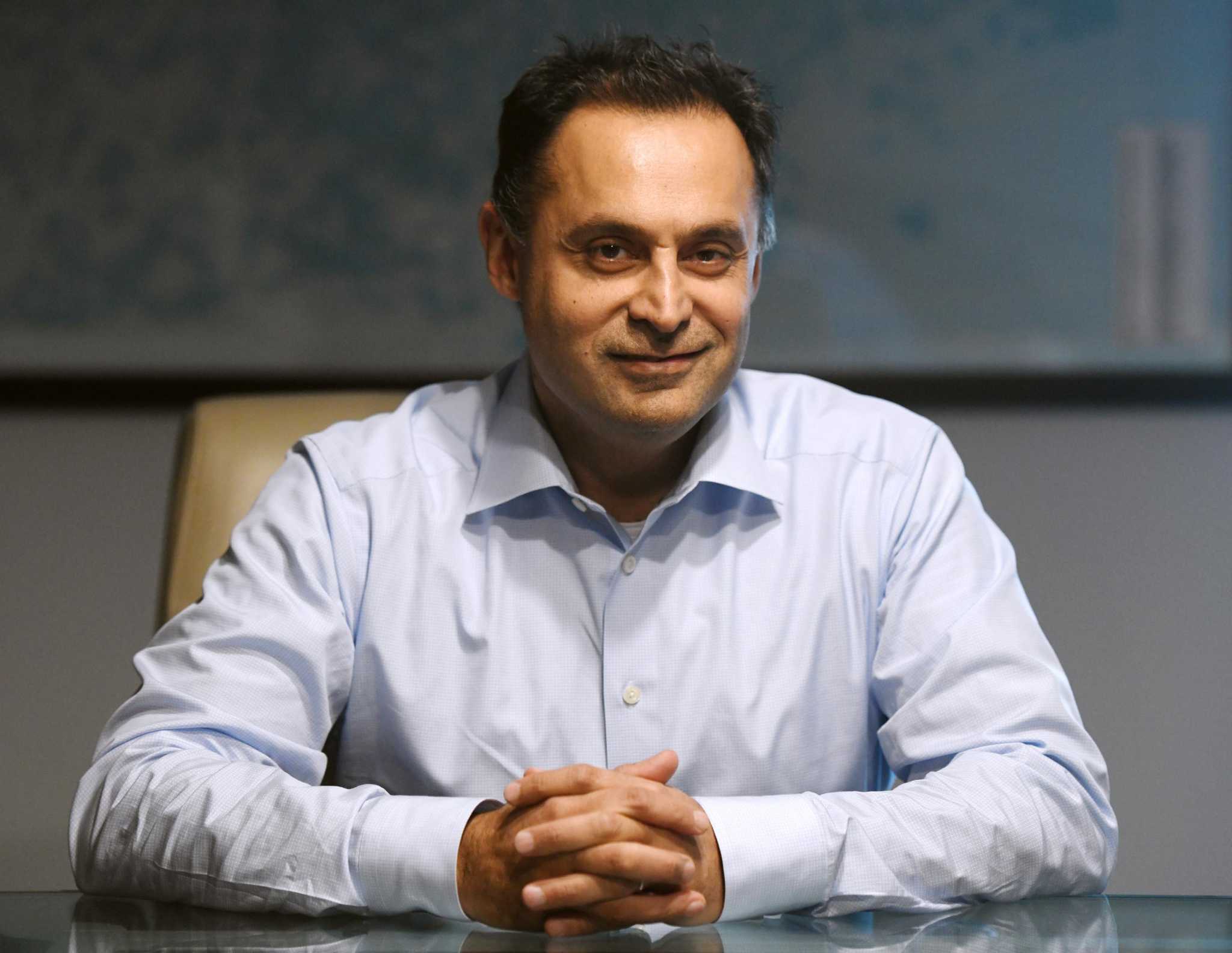 Harry Arora, a Greenwich Republican, weighs bid for possible run for state treasurer - Vimarsana News