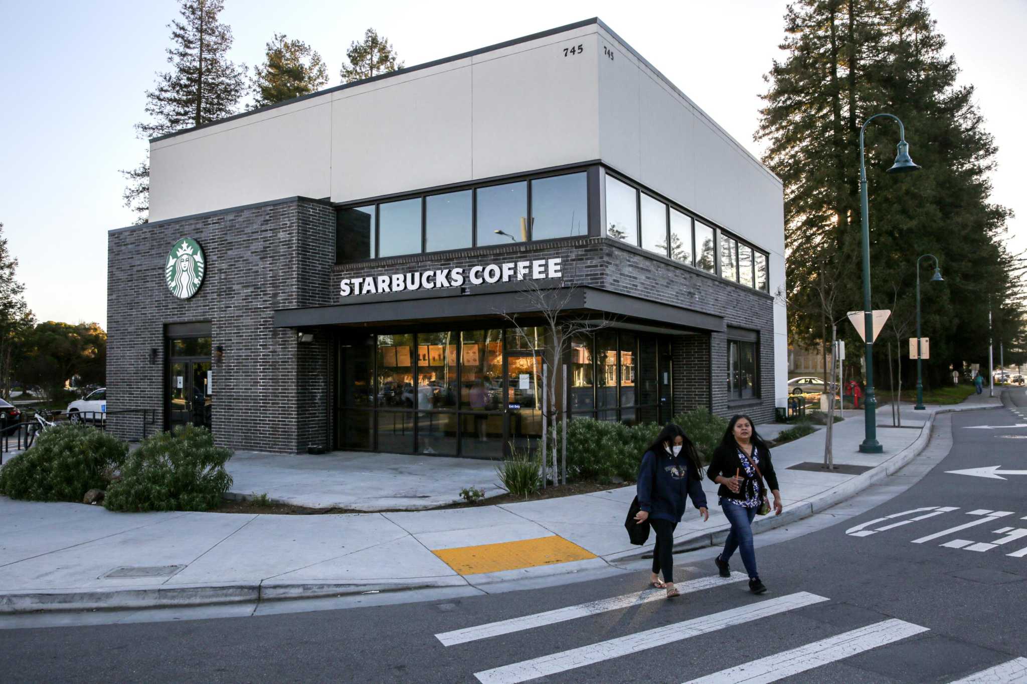 Workers at 2 Starbucks in Santa Cruz vote to unionize a first in