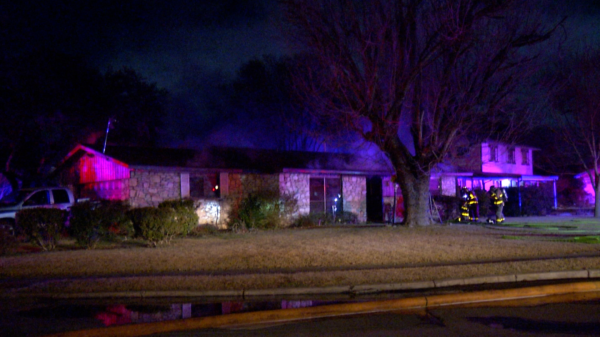 Firefighters discover dead body after they knock down house fire near San Antonio Airport - Vimarsana News