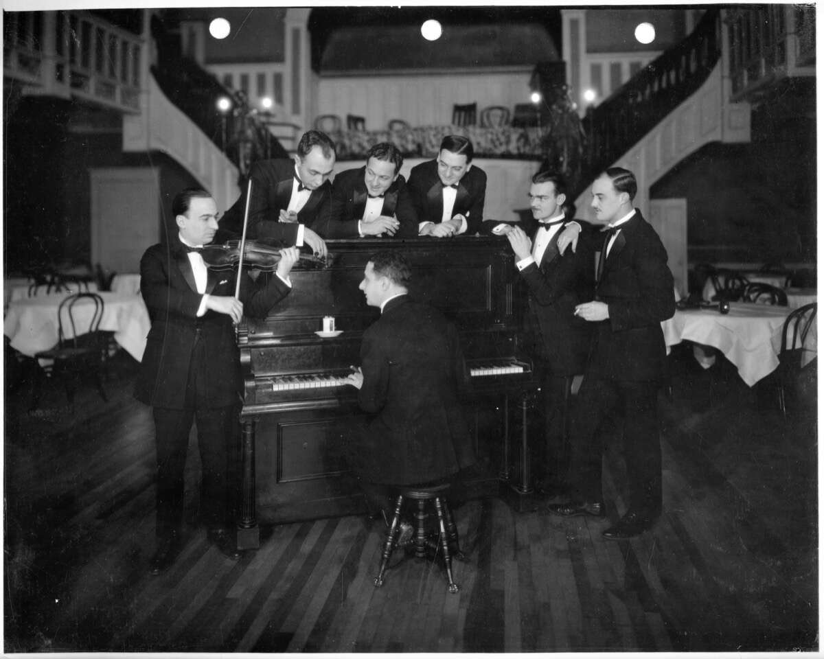 New Hotel Kenmore band, Rain-bo Room Hotel Kenmore, Novemeber 1923. (Courtesy: WGY)