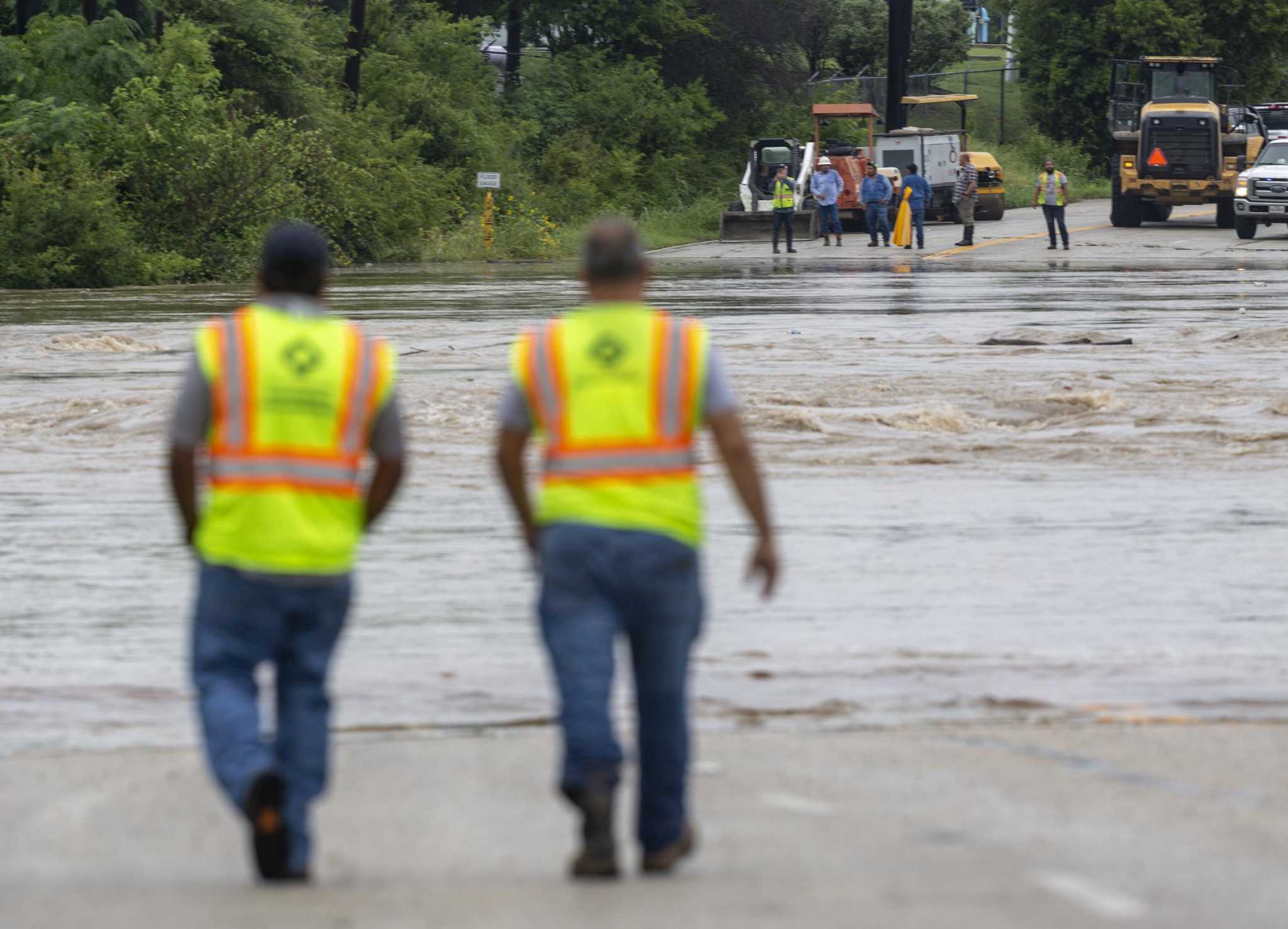'Unsafe conditions': San Antonio city employees who worked through COVID may get bonus, but when? - Vimarsana News