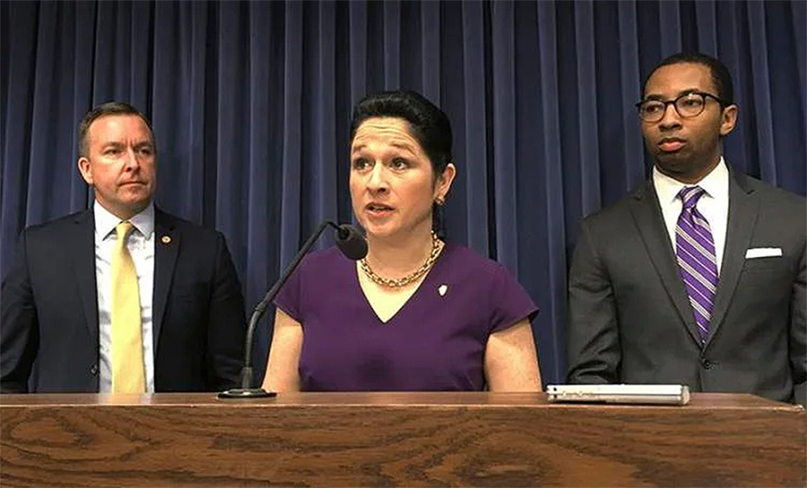 Comptroller asks for upgrade to state's worst-in-nation credit - Vimarsana News