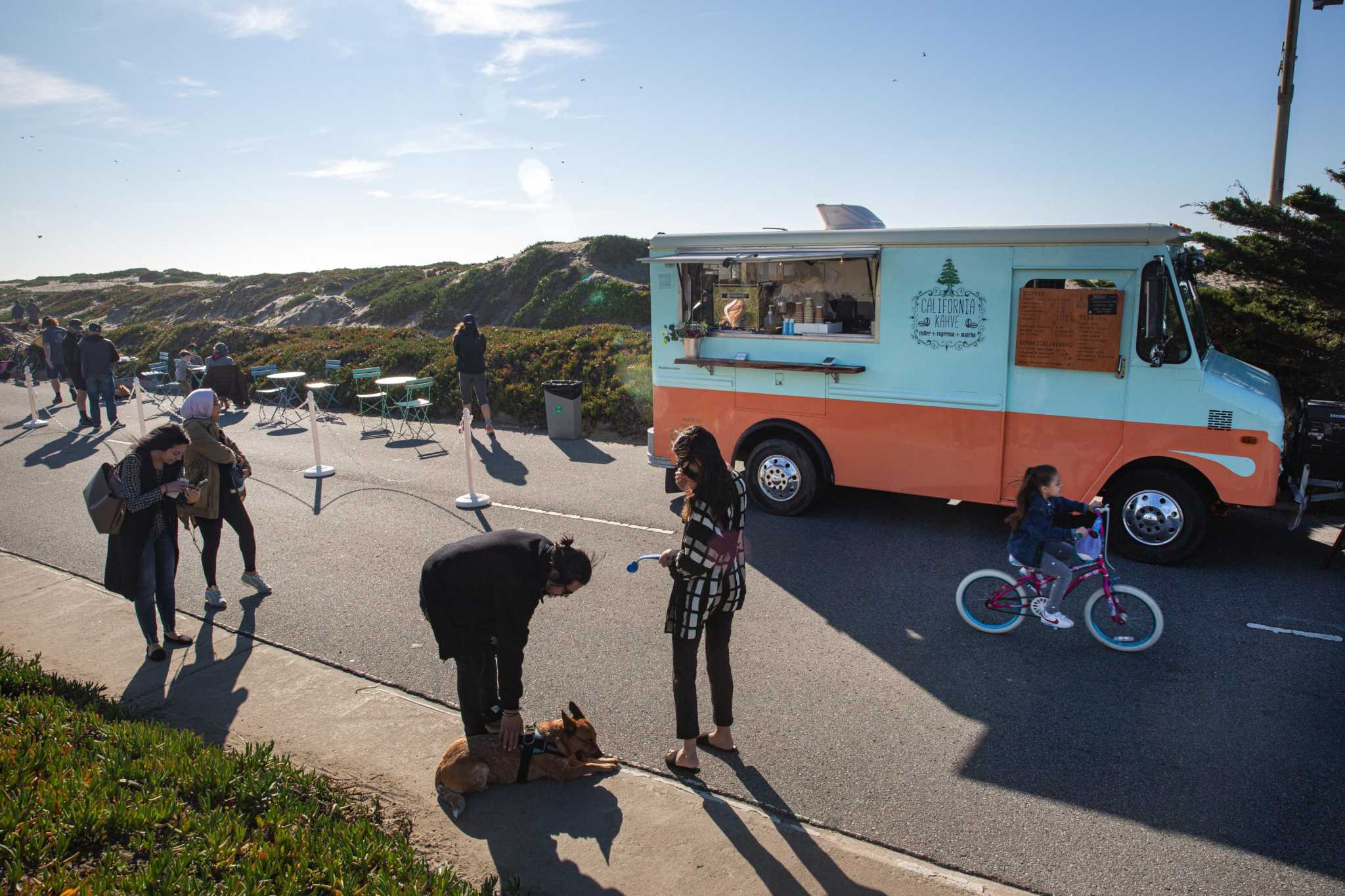 S.F.'s Great Highway food truck experiment ends after outcry from nearby business owners - Vimarsana News