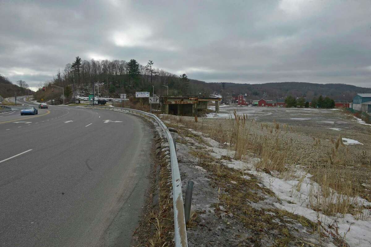 15 Miry Brook Road near Danbury Airport, where a developer proposed to build a new Mercedes-Benz dealership. Tuesday, February 8, 2022, Danbury, Conn.