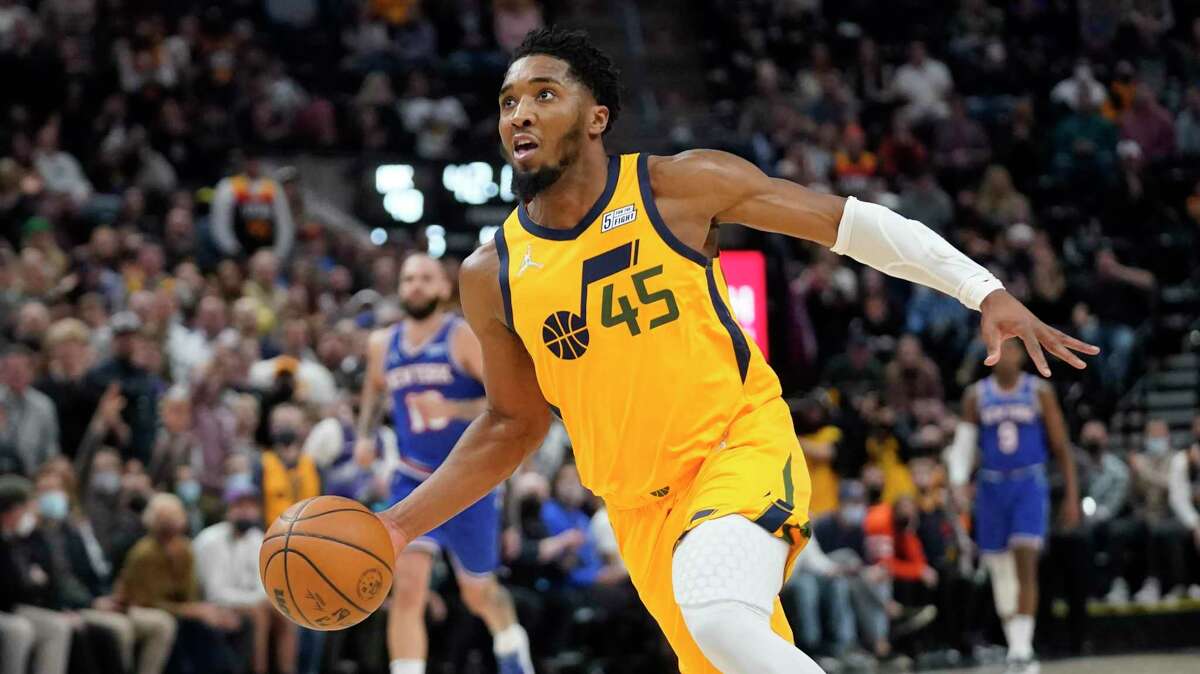 Guard Donovan Mitchell, who’s averaging 25.7 points per game, leads the Jazz against the Warriors at 7 p.m. Wednesday (NBCSBA, ESPN/95.7).