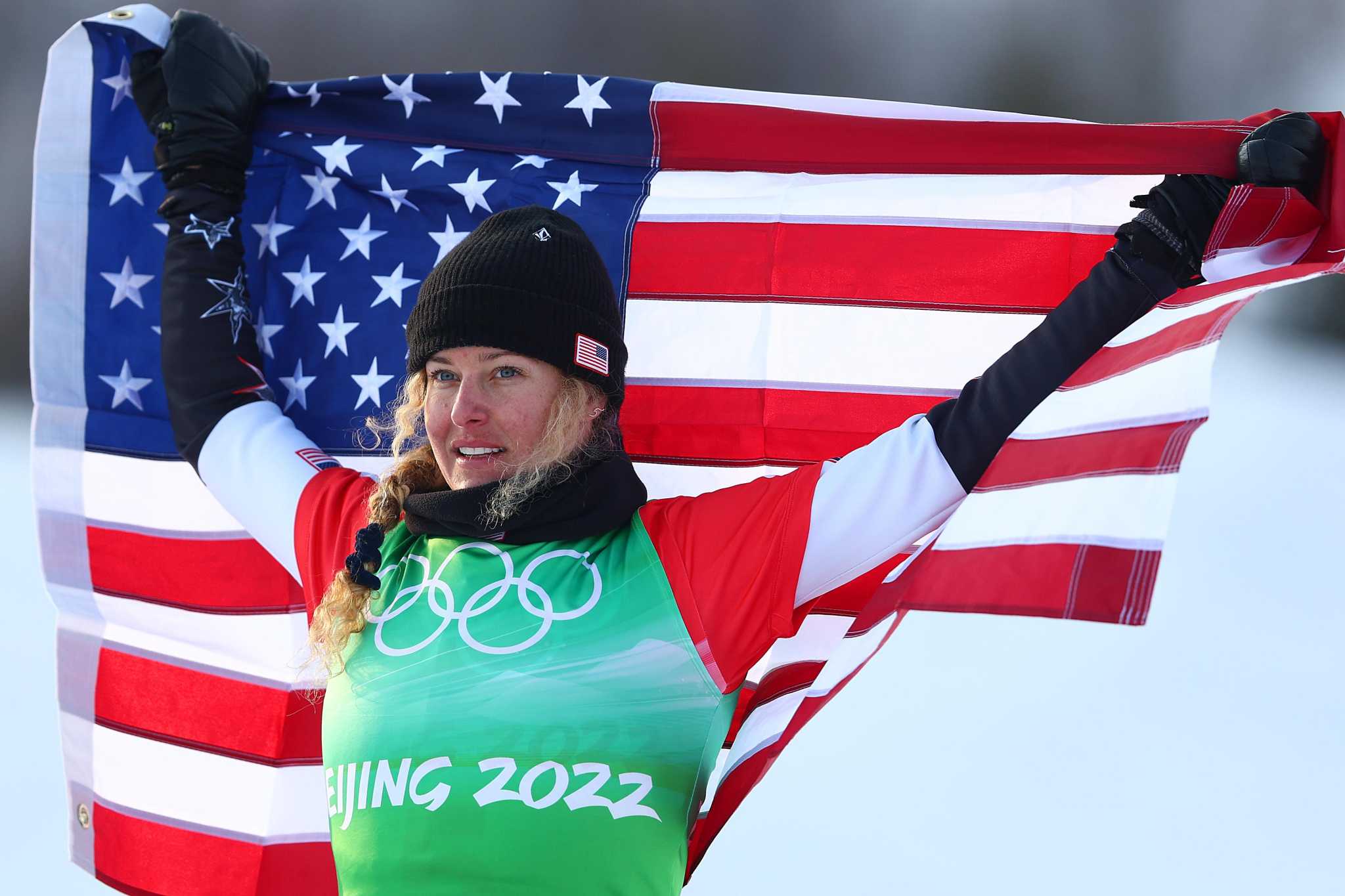 Connecticut native Lindsey Jacobellis wins snowboard cross gold at 2022