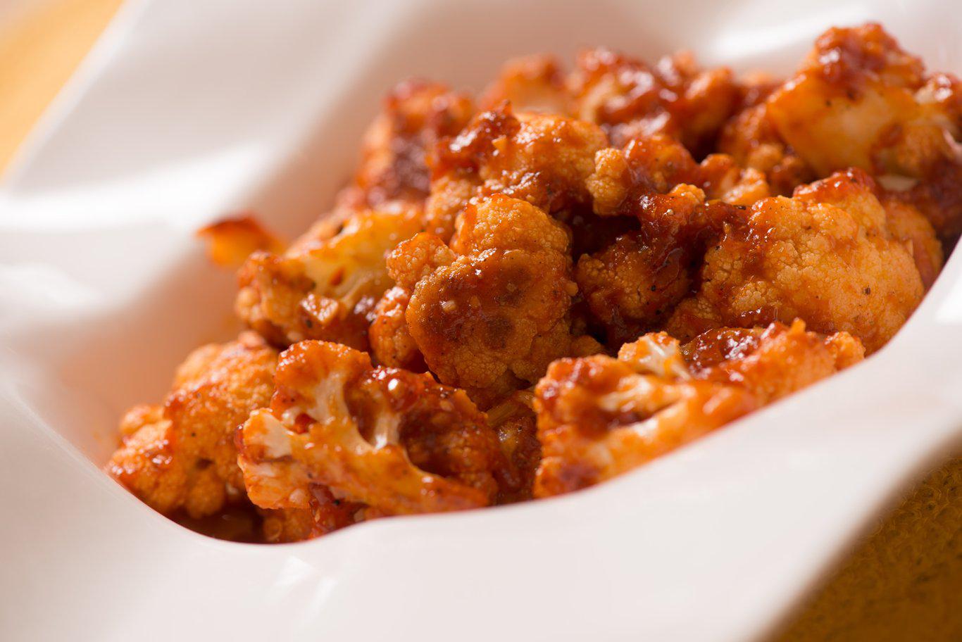 How to make meatless, cauliflower hot wings for the Super Bowl - Vimarsana News