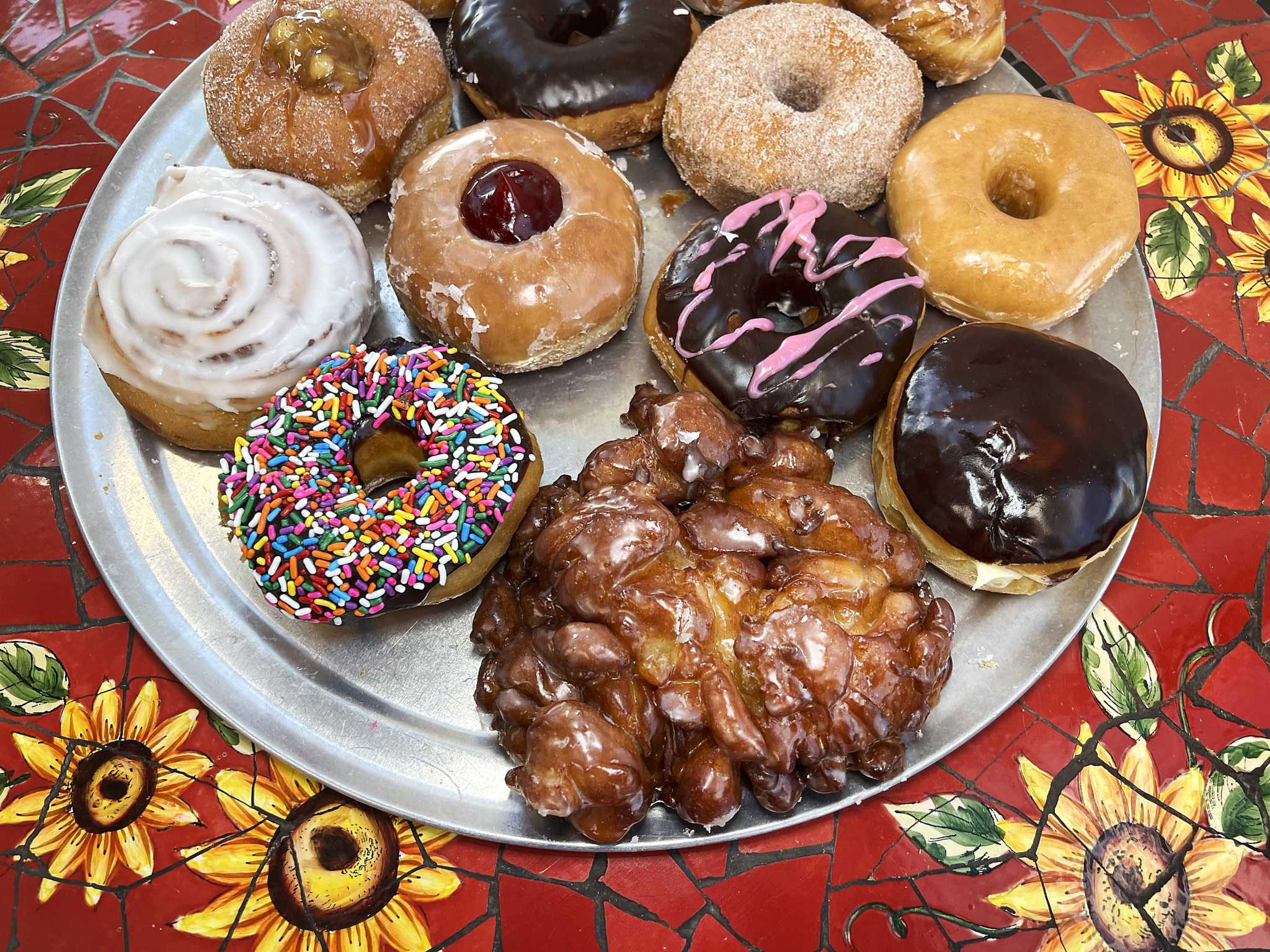Mike Sutter's Top 10 best doughnut shops in the San Antonio area - Vimarsana News