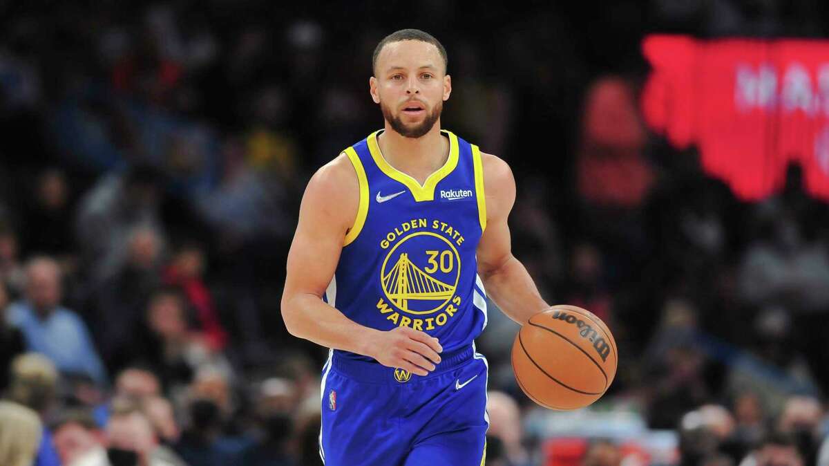 Stephen Curry and his Warriors teammates will face the Knicks at 7 p.m. Thursday. (NBCSBA)