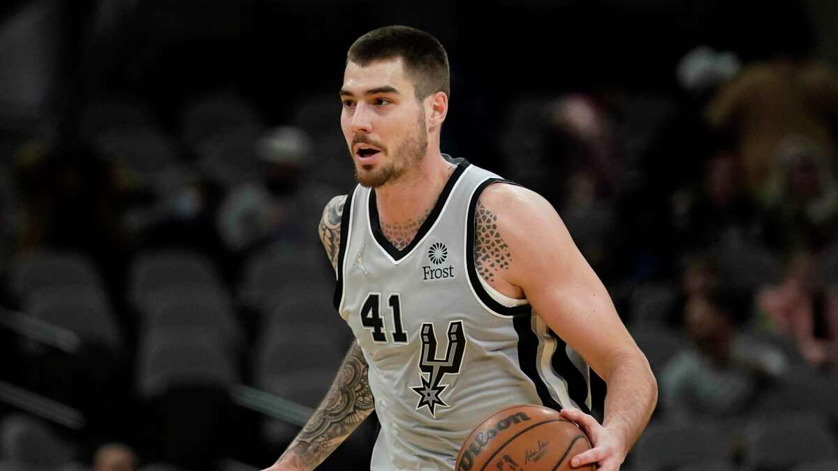Juancho Hernangomez only played in five games for the Spurs before being dealt to the Trail Blazers.