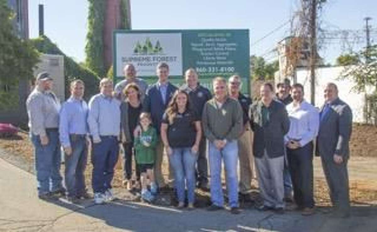 Recycling center reopens, partnership begins with Supreme Forest Products