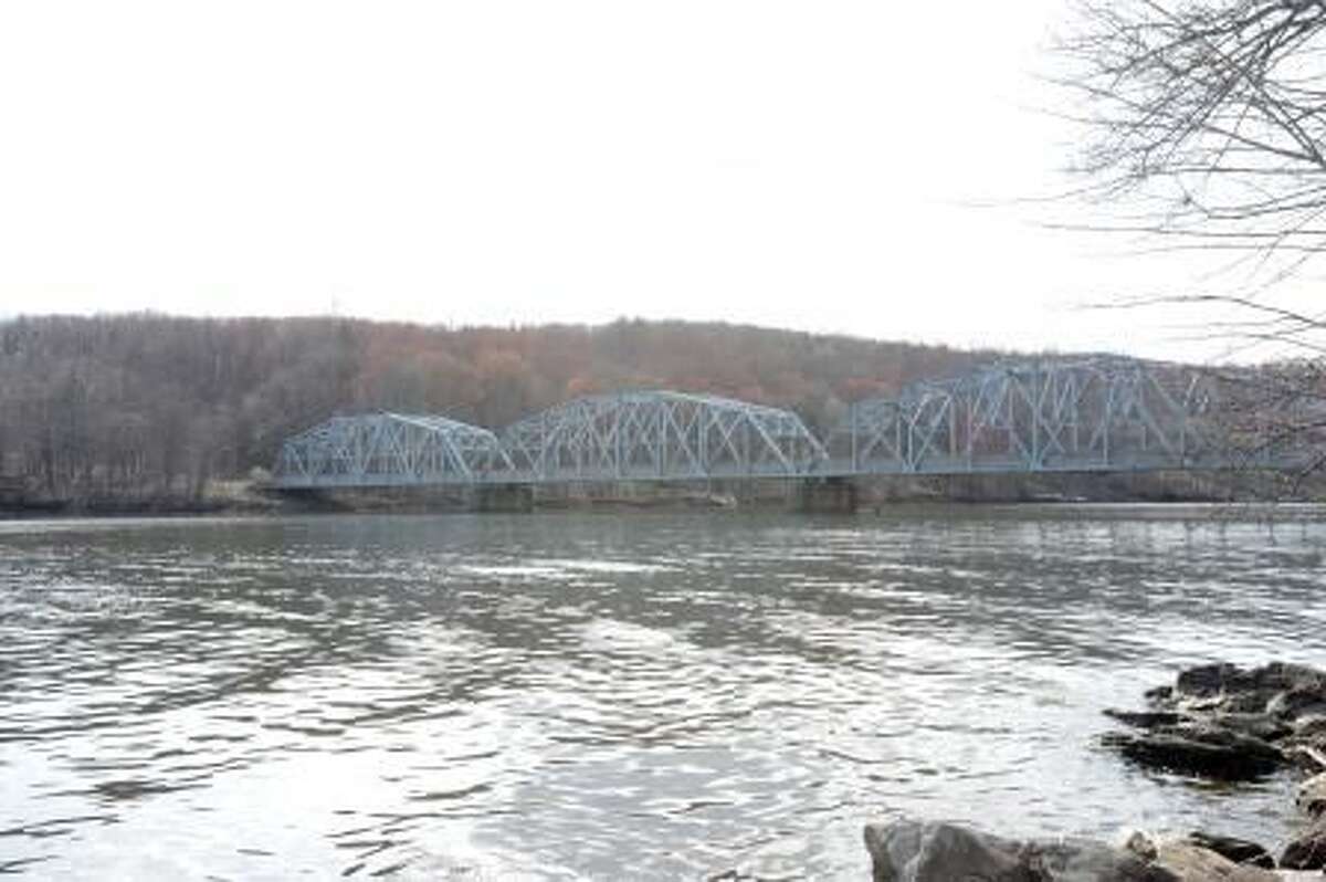 Dining HometoHome by Water Taxi An Event as Unique as Lake