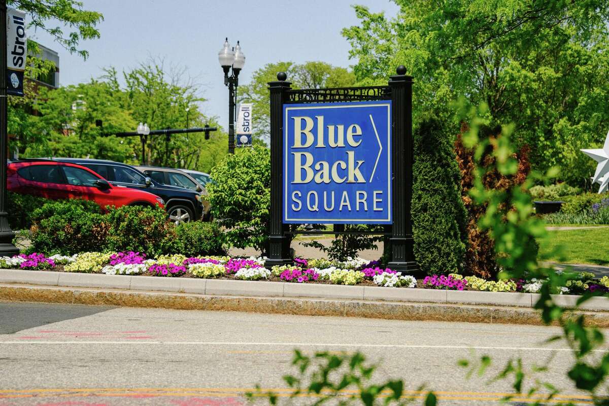 Greenwich firm new owner of Blue Back Square in West Hartford