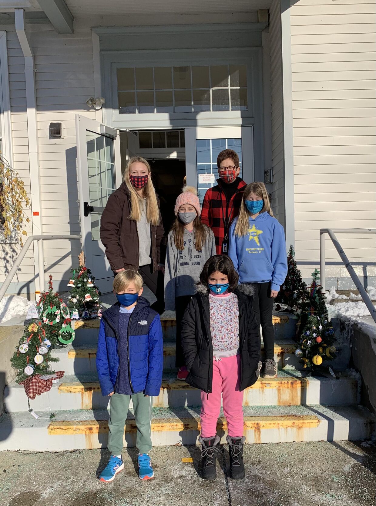 Litchfield County students spread holiday cheer to elderly community