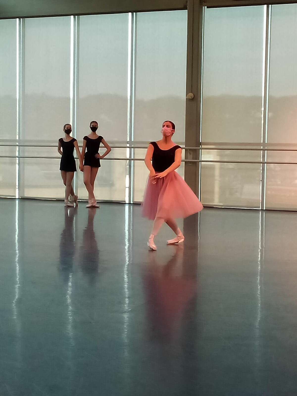 Torrington’s Nutmeg Conservatory ballet students thrive in ‘bubble