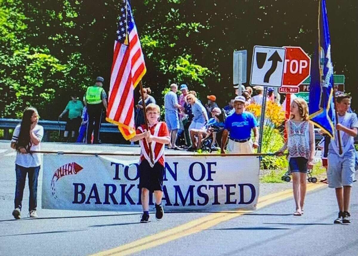 Barkhamsted July 4th parade returning