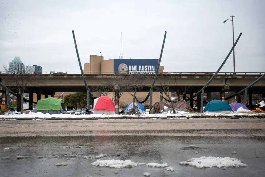 Unhoused Texans weather another winter storm with little aid - Vimarsana News