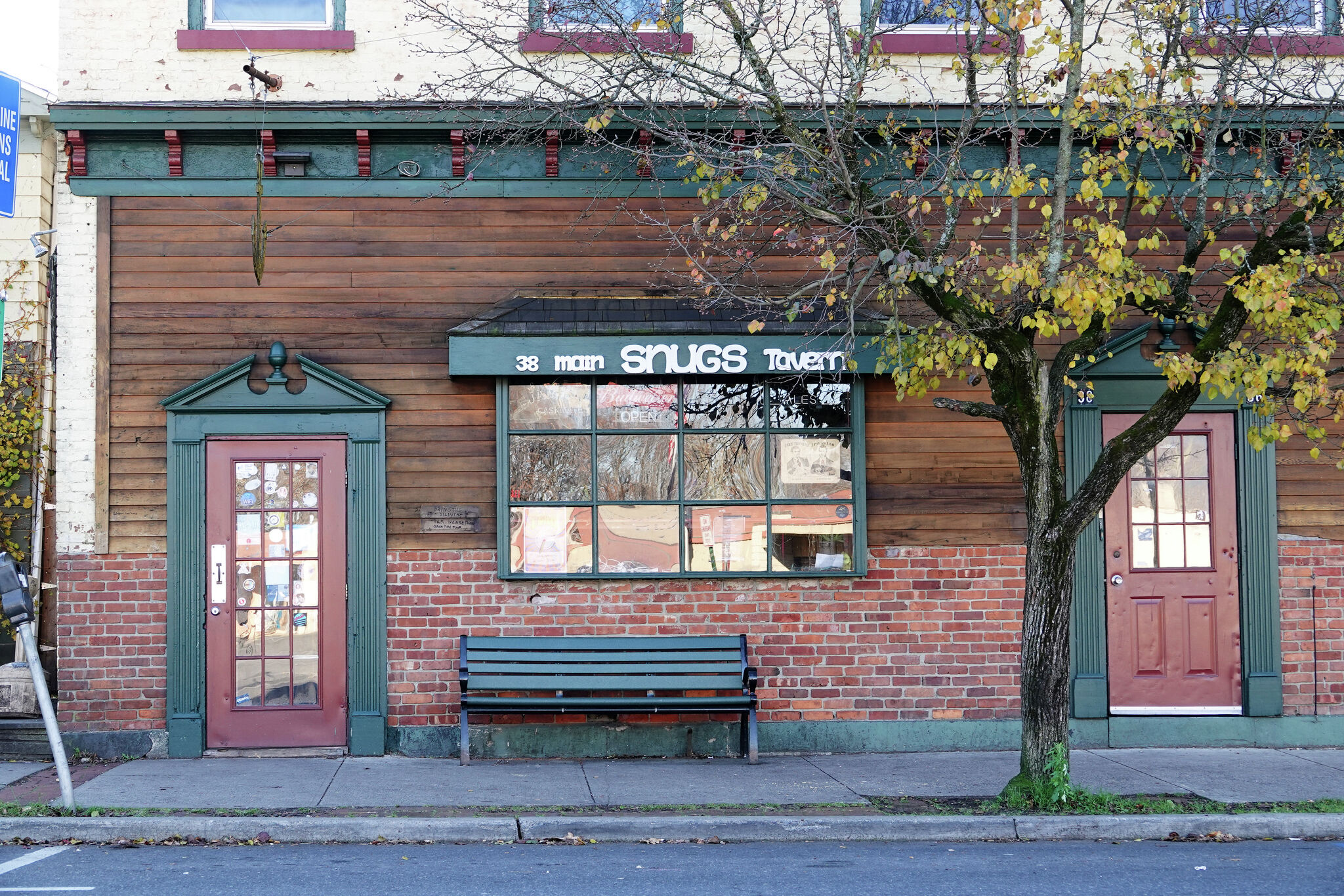 Dive bars in the Hudson Valley