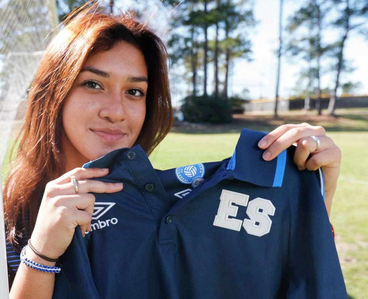 Oak Ridge senior soccer player Emely Reyes will join the El Salvador U-20 national team as they attempt to qualify for the World Cup.