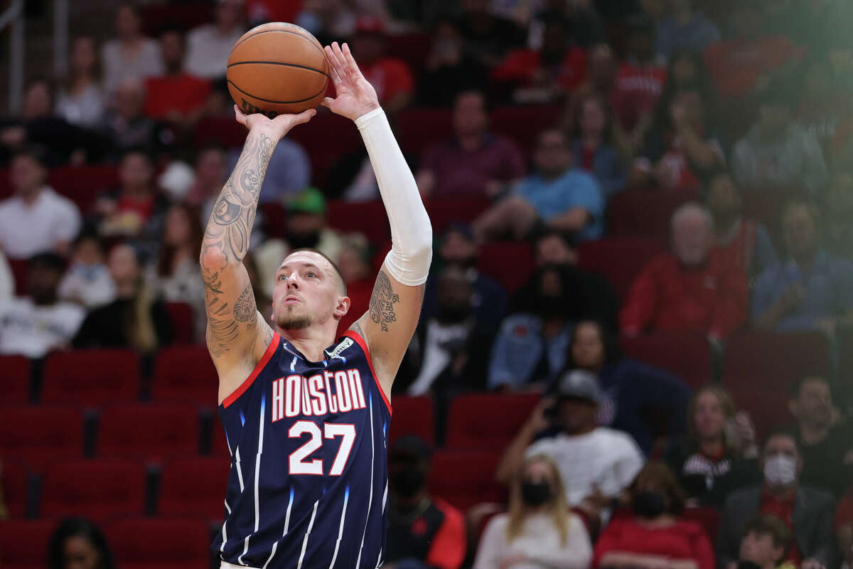 Daniel Theis hadn't appeared in a game for the Rockets since Jan. 14.
