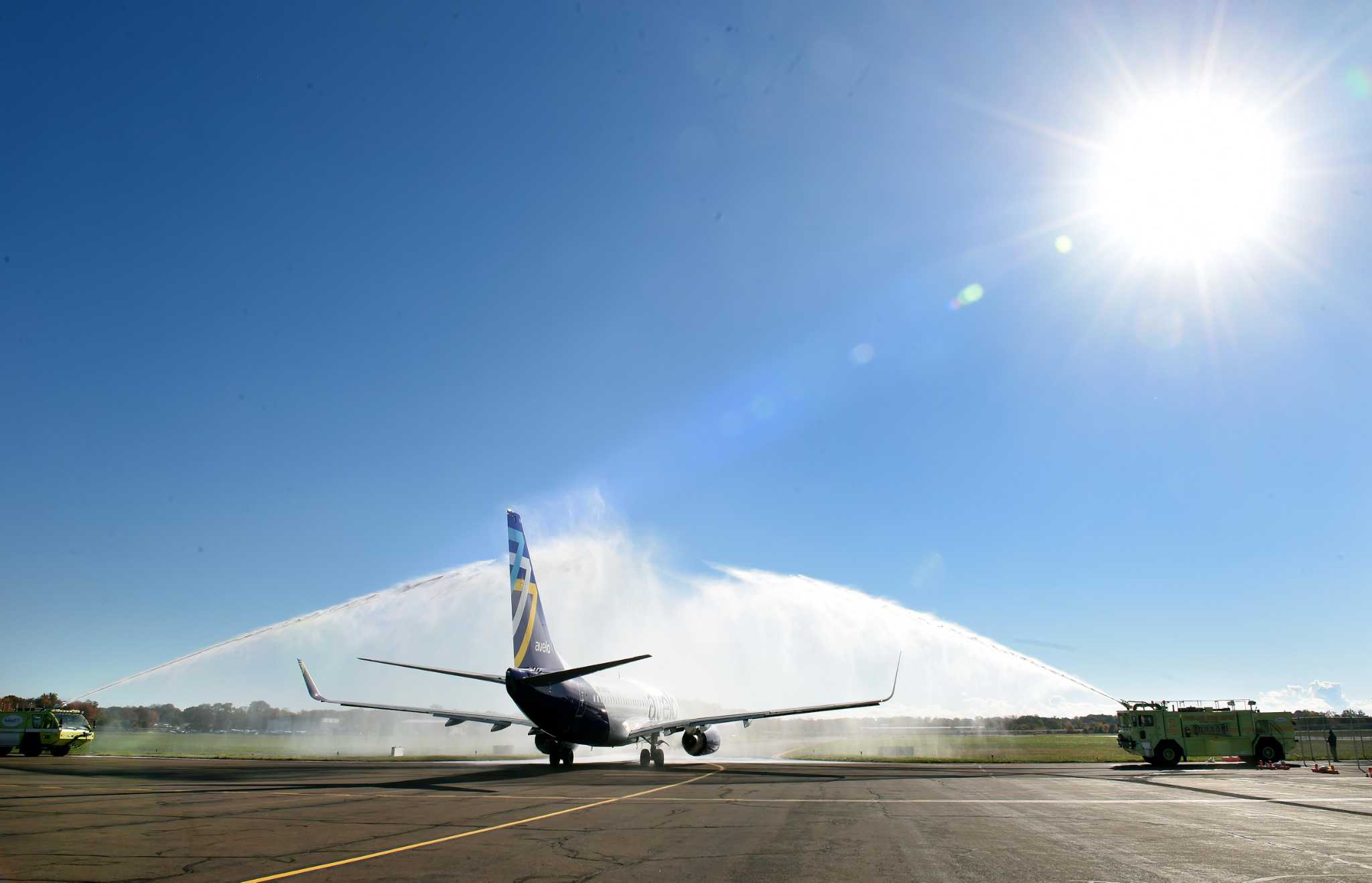 Avelo Airlines, flight attendants union grapple over unionization vote