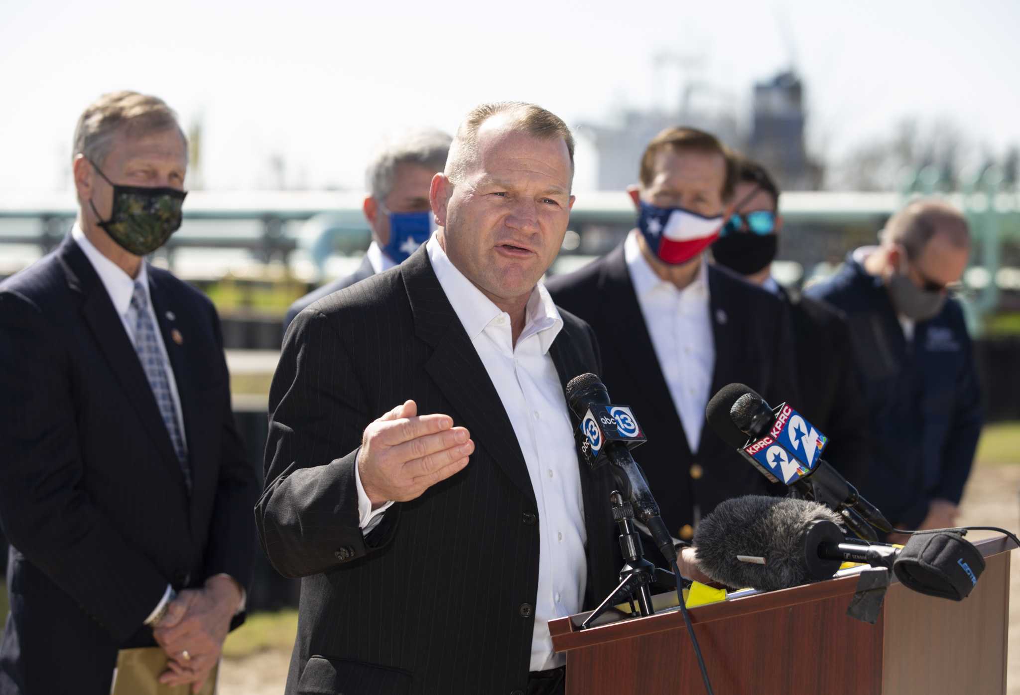Fact check: Texas Republican Troy Nehls falsely links drug use to masks - Vimarsana News