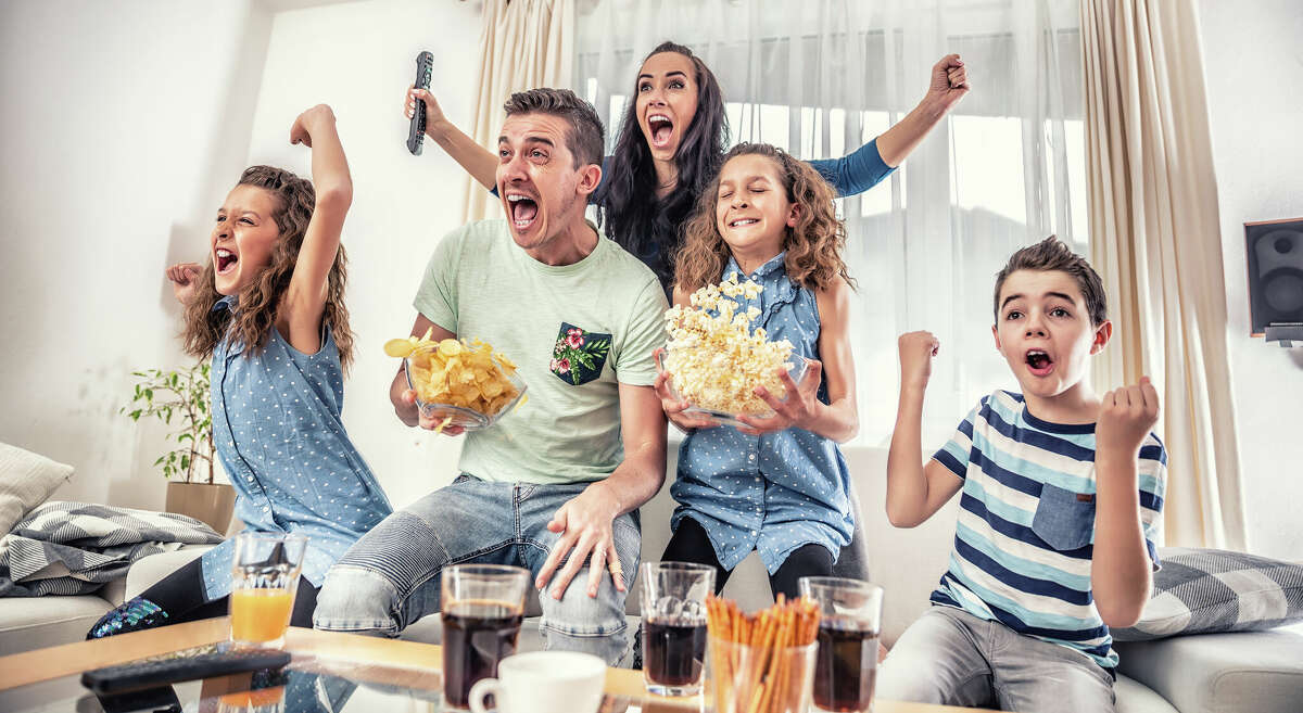 Enjoy this Sunday Super Bowl Game 2021 With A Family Meal