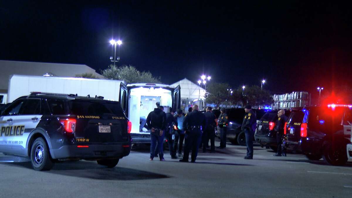 San Antonio police detained more than 20 people who were seen exiting an 18-wheeler truck parked at a shopping plaza in Westover Hills before sunrise on Friday.