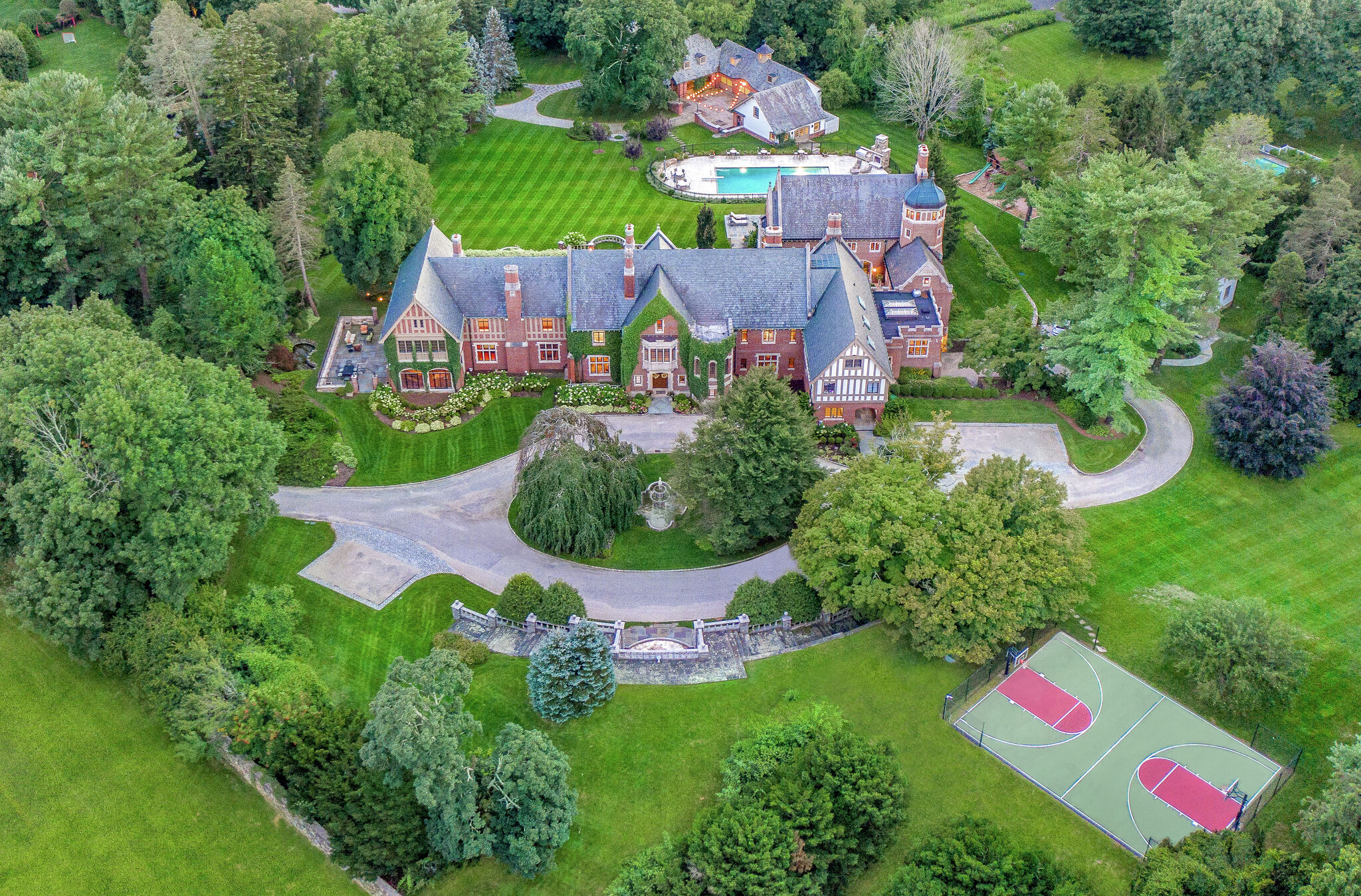 New Canaan estate designed by William Tubby listed for $16.9M - Vimarsana News