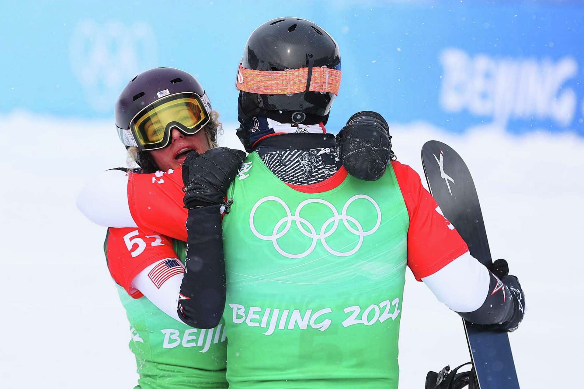 Connecticut native Lindsey Jacobellis wins second gold medal at