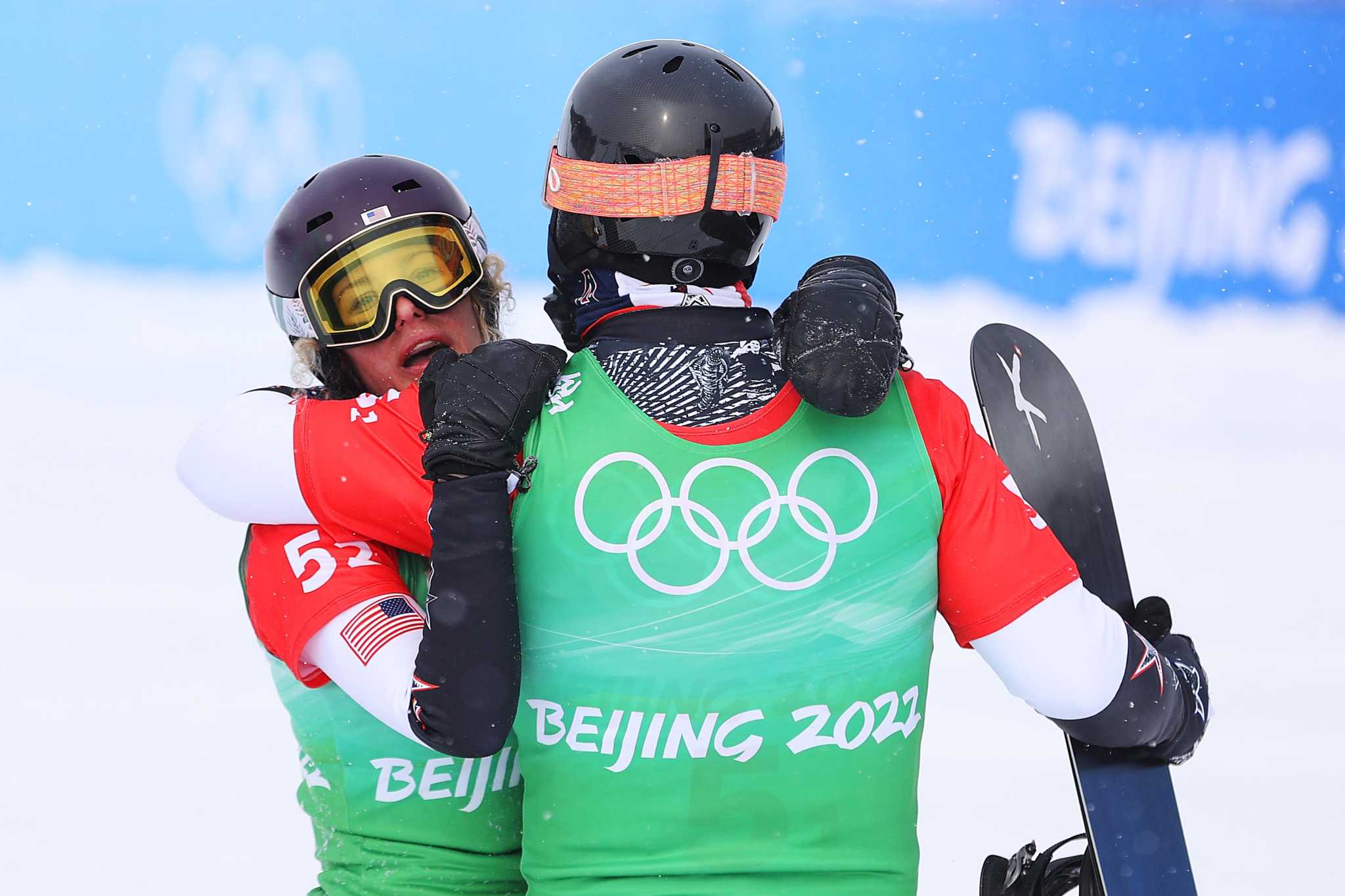 Connecticut native Lindsey Jacobellis wins second gold medal at