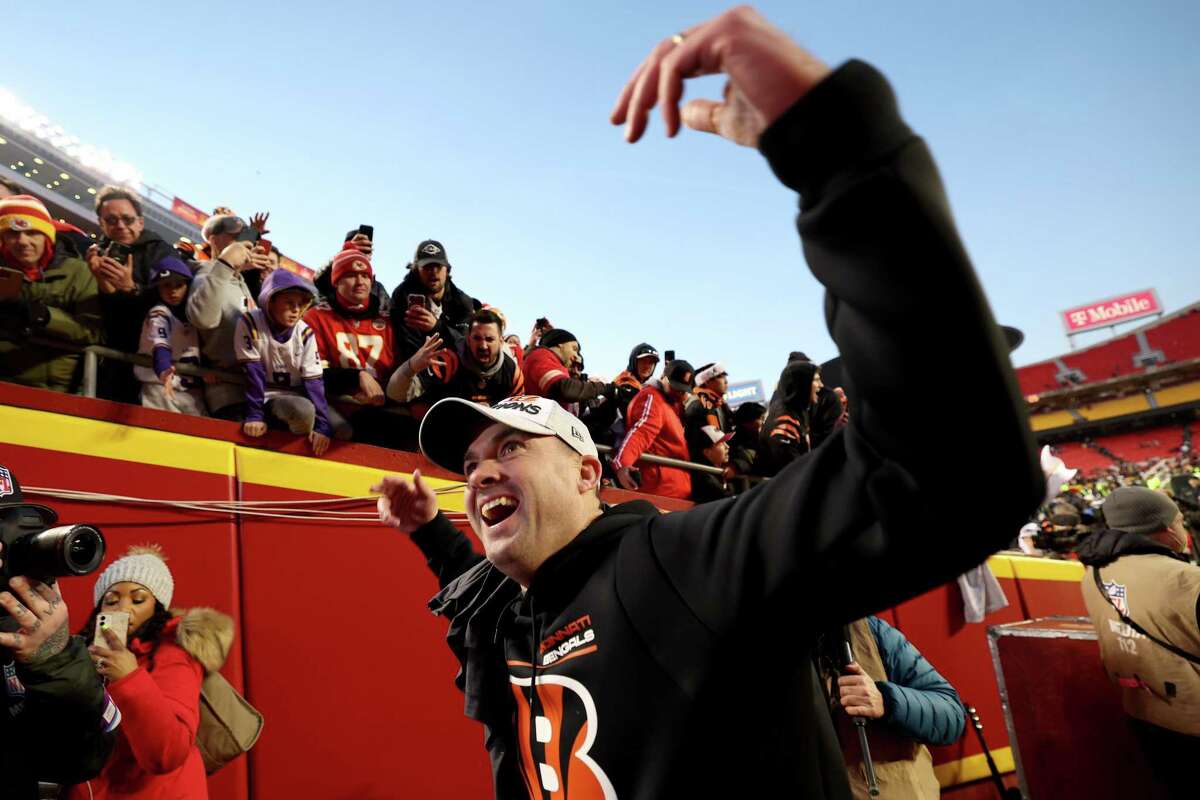 KANSAS CITY, MISSOURI - JANUARY 30: Head coach Zac Taylor of the Cincinnati Bengals celebrates following the Bengals 27-24 overtime win against the Kansas City Chiefs in the AFC Championship Game at Arrowhead Stadium on January 30, 2022 in Kansas City, Missouri. (Photo by Jamie Squire/Getty Images)