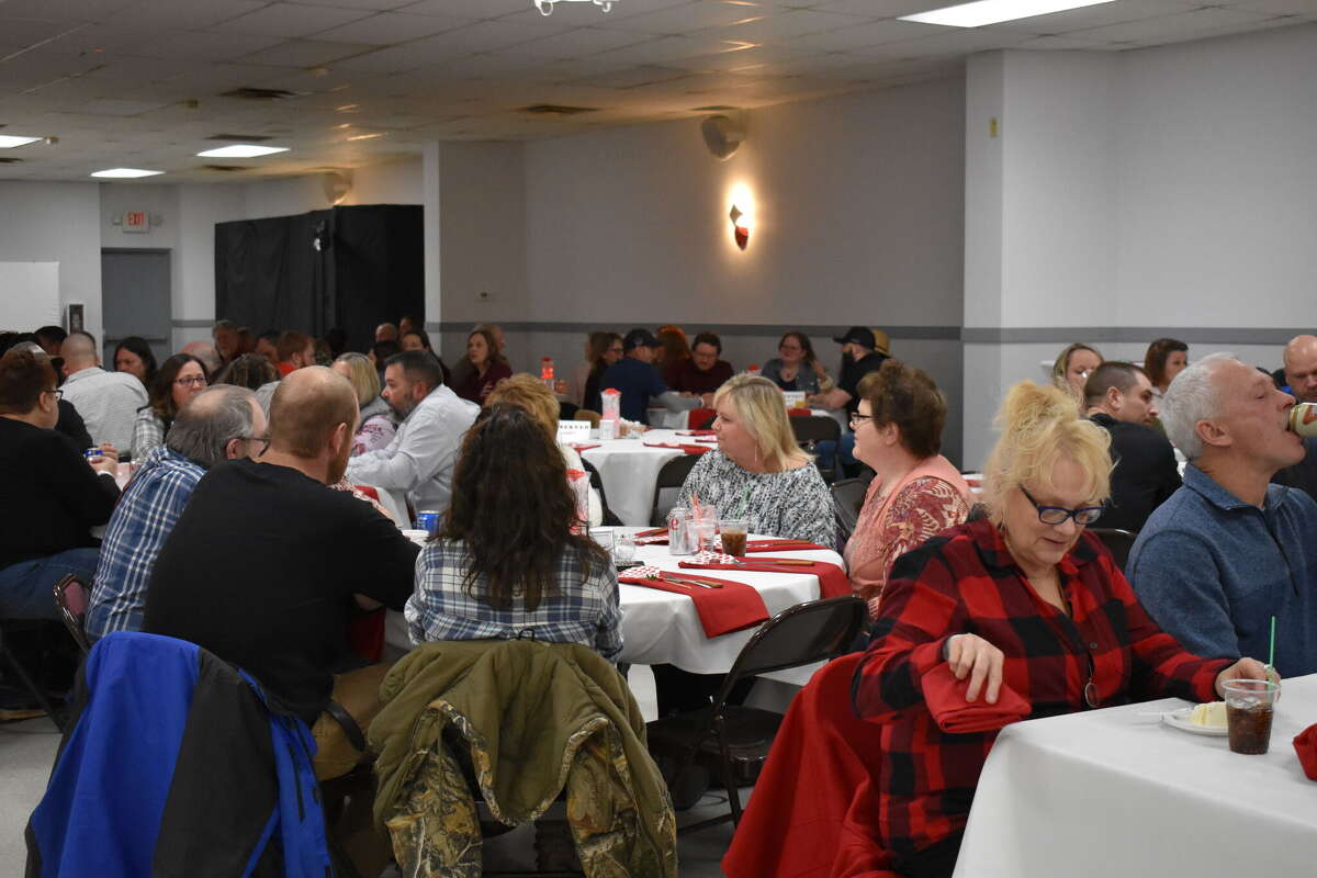 The Big Rapids Eagles hosted a Valentine's blue jean ball evening that featured dinner, dessert, specialty drinks, music and dancing throughout the evening. 