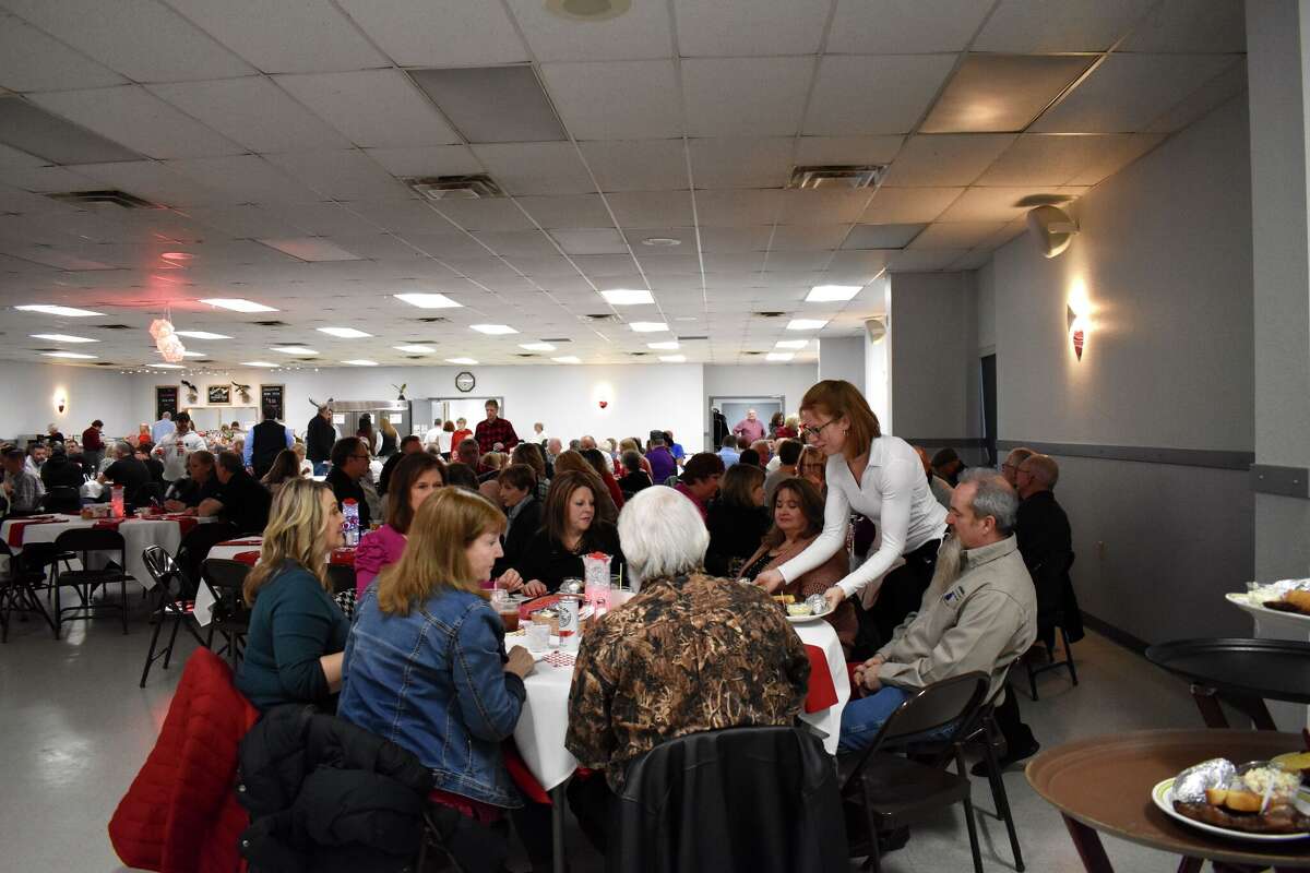 The Big Rapids Eagles hosted a Valentine's blue jean ball evening that featured dinner, dessert, specialty drinks, music and dancing throughout the evening. 