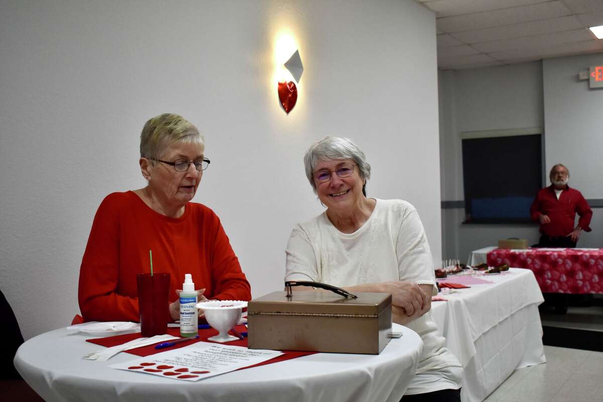 The Big Rapids Eagles hosted a Valentine's blue jean ball evening that featured dinner, dessert, specialty drinks, music and dancing throughout the evening. 
