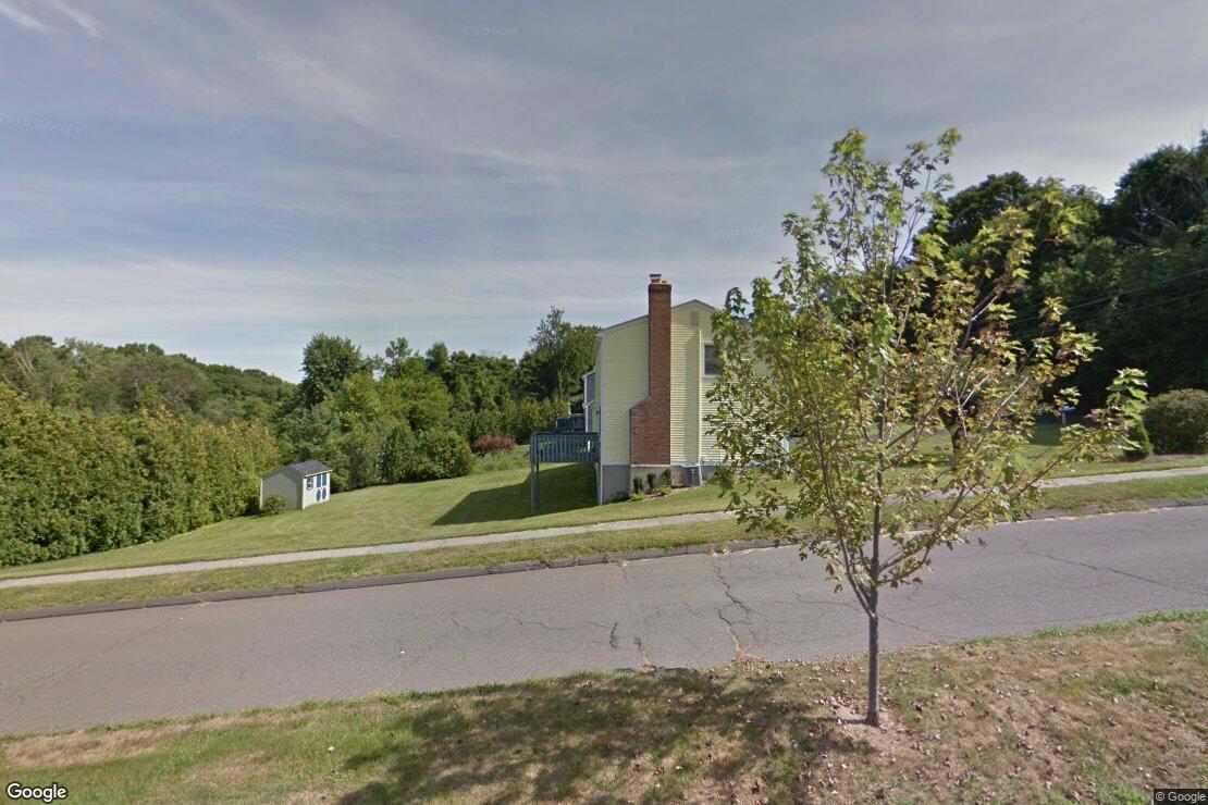 What are the three most expensive homes that sold in Middletown last week? - Vimarsana News