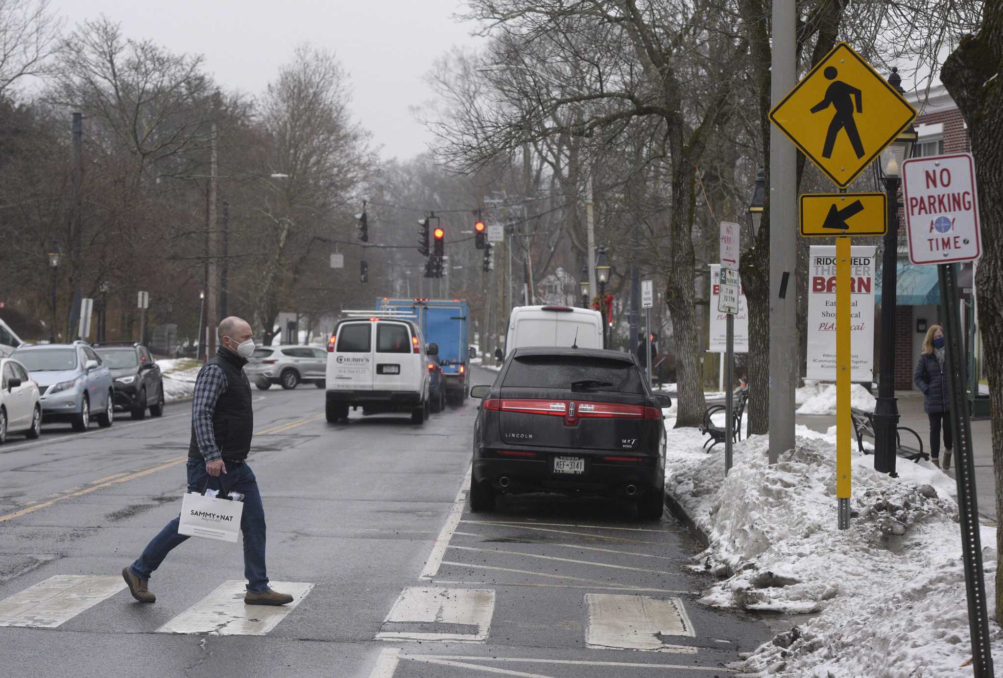 Preschool teacher petitions for safer crosswalks in Ridgefield: 'It's time to see some changes' - Vimarsana News