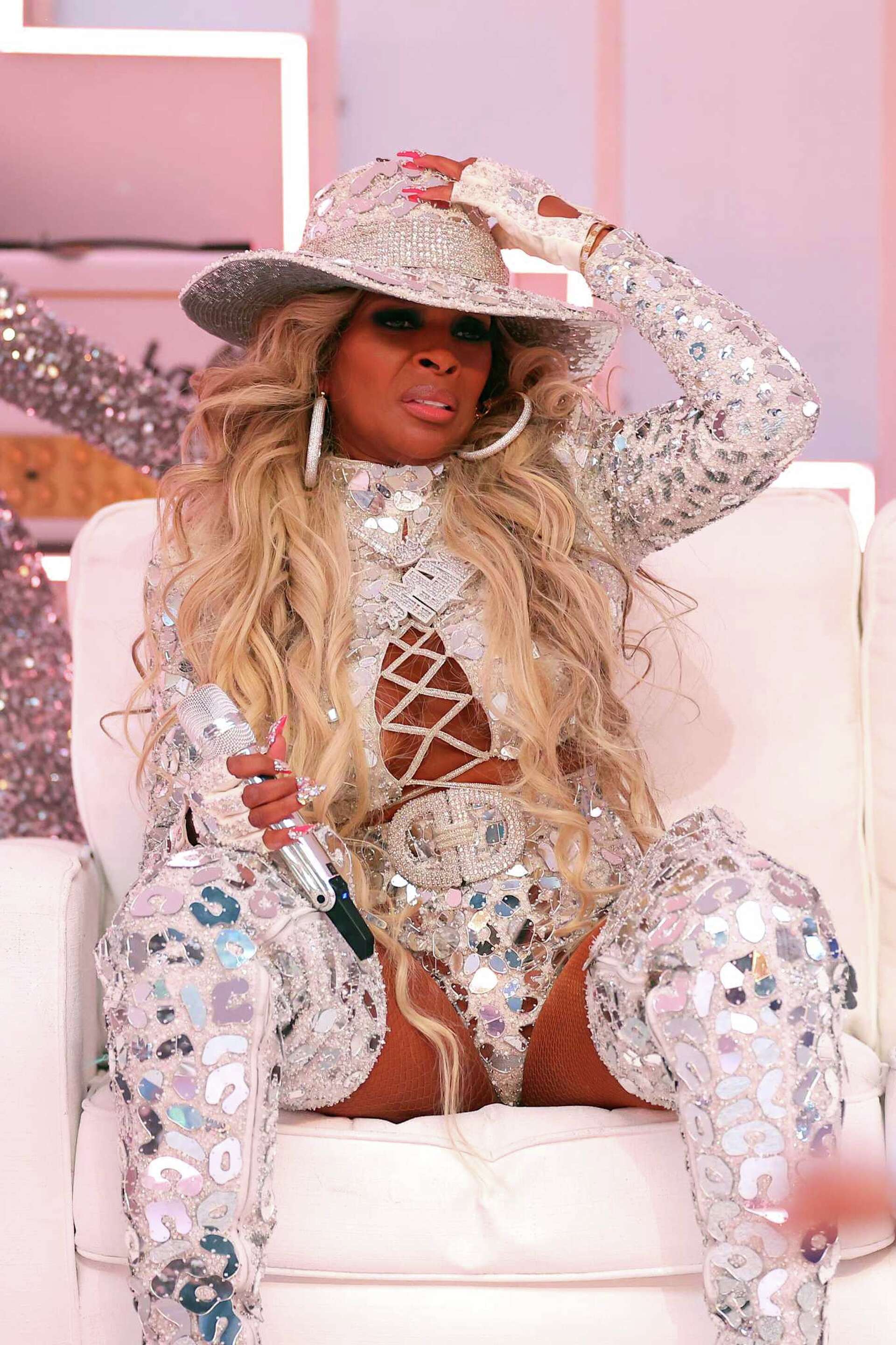 A Houston hair company is behind Mary J. Blige's goddess locks at