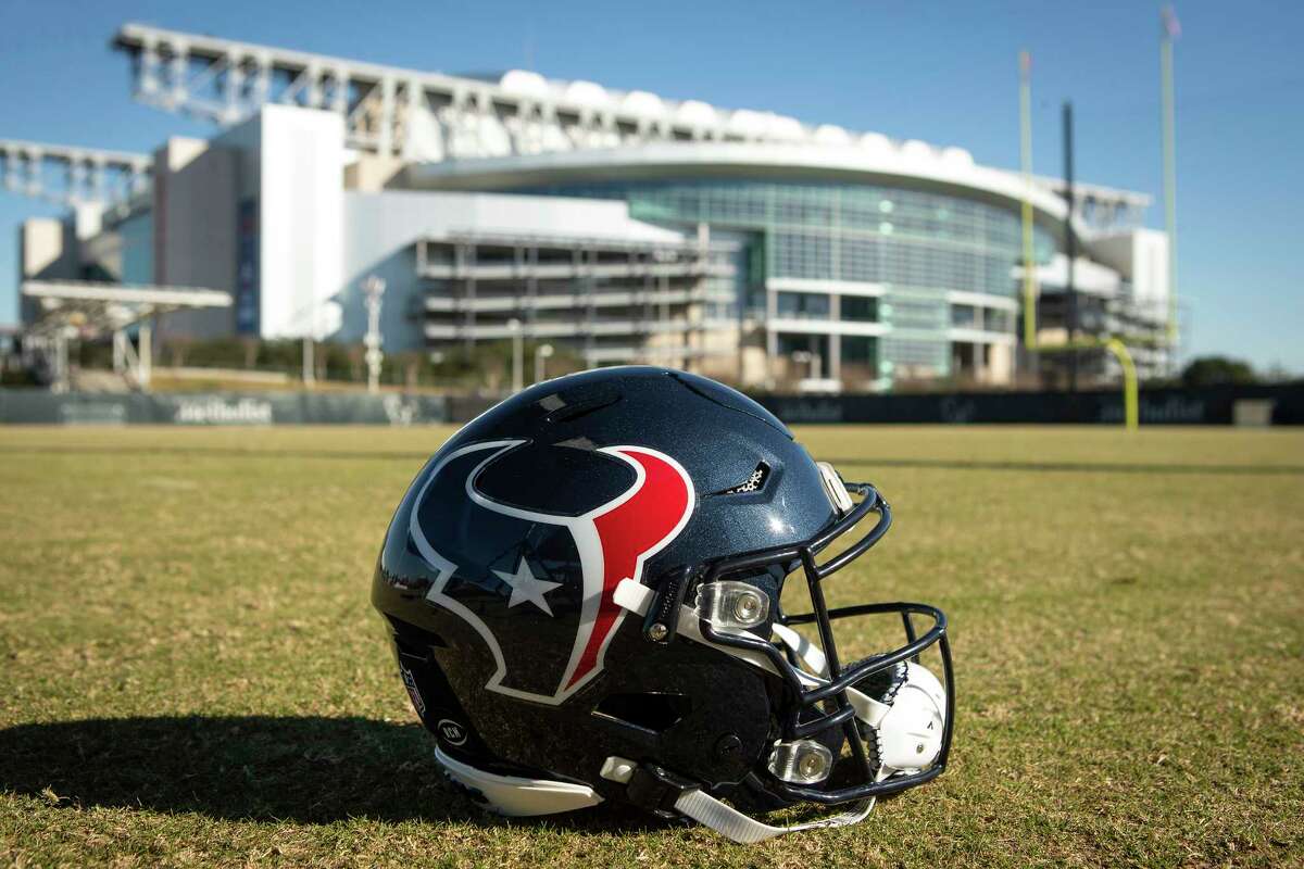 Houston Texans' 'Happy Passover' tweet evokes laughs, mild outrage